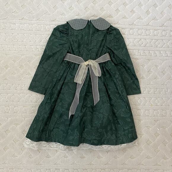 Rare Editions VTG EUC Green Girl’s Velvet Ruffle Dress With Floral Lace, Size 5 - Picture 4 of 5